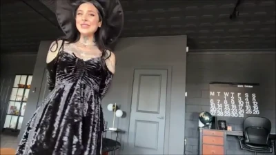 Nathan's Halloween Party: Awlivv+ Cute Teen Pussy Amateur Facial