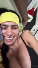 Full HD Video: Mia Khalifa's 19min Morning Routine on OnlyFans