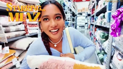 Mia Z & Cheekymz Public SUV Action - OnlyFans Teen Big Tits & Big Ass