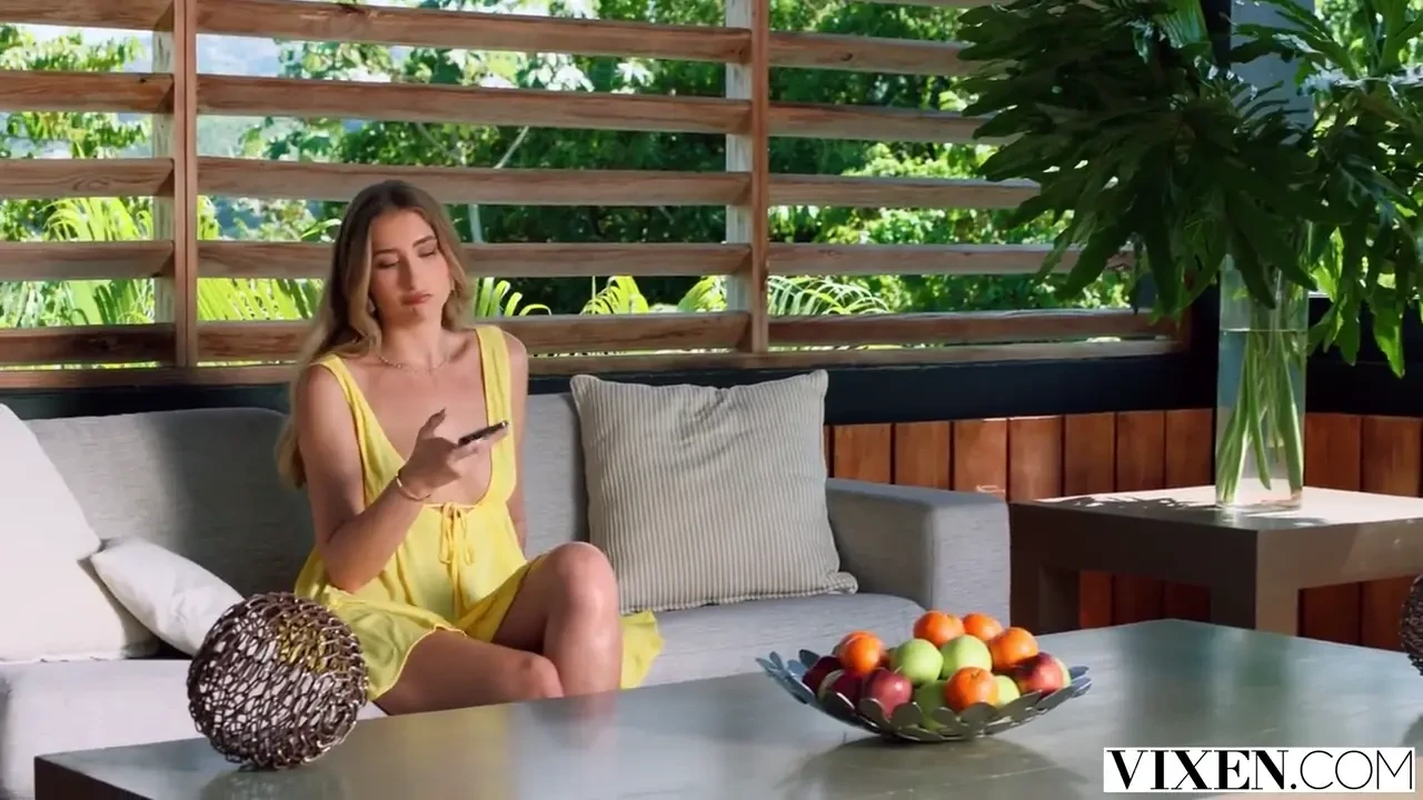 Blonde Beauty Lily Phillips: Petite Amateur, Hot Blowjob & Family Roleplay (lulustream.com) - Free Porn HD | FapTer.net