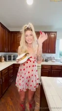 OnlyFans: Dakota Lyn Tall Blonde Beauty - Kitchen Creampie, Amateur, Full HD