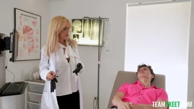 Brat Tamer & TeamSkeet: 2026 Aderes Quin+, Daydream Daisy+ - Naughty Nurse, Doctor, Patient Threesome in 2K