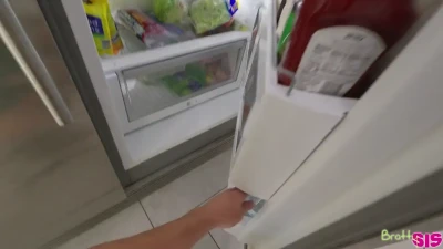 Erica Canfield Lets Play While Stepdad's Away: Blonde POV Cumshot