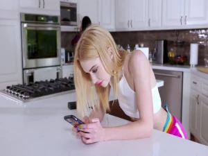 Lulustream.com & Doodstream.com: Family Secrets 6 - Amber Summer, Chloe Cherry, Prim Taylor (Free)